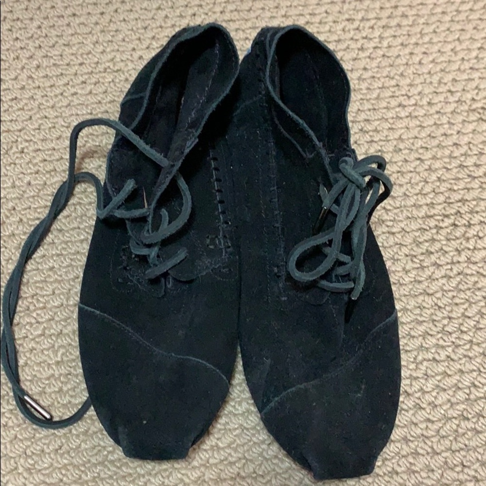 TOMS shoes